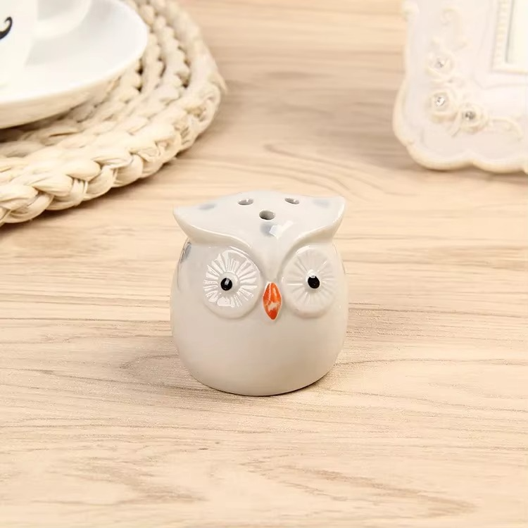 Ceramic Cartoon Animal Spice Jar – Owl, Elephant & Bird Pepper Bottle, Cute Korean Style Seasoning Container for Kitchen Gift