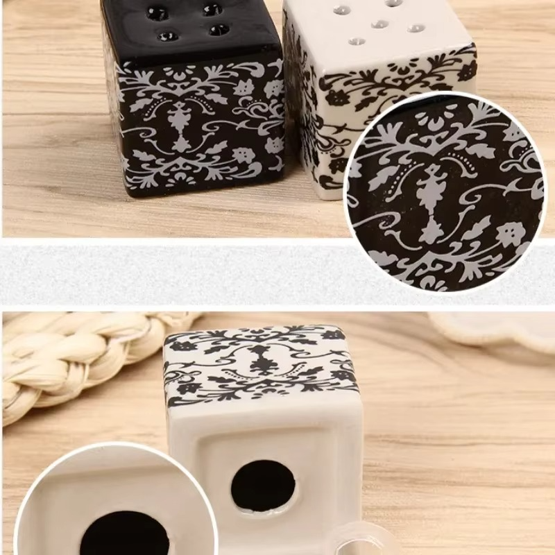 Ceramic Spice Bottle Gift Box Set – Black & White Dice Design Salt & Pepper Shakers, Creative Square Seasoning Jars Kitchen Storage