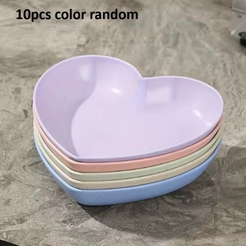 5PCS Love Shape Snack Plate Set – Reusable Plastic Dessert Plates, Bone Spitting Plate for Home Dining & Party Serving